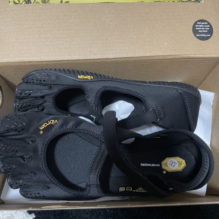 Five-toe yoga shoes, fitness shoes and dance shoes，size 36-40,SS60-3398-3401