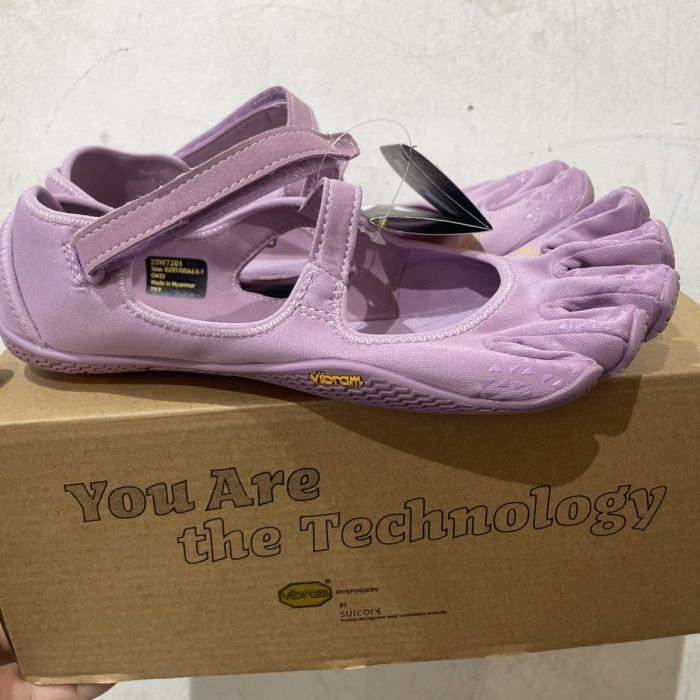 Five-toe yoga shoes, fitness shoes and dance shoes，size 36-40,SS60-3398-3401