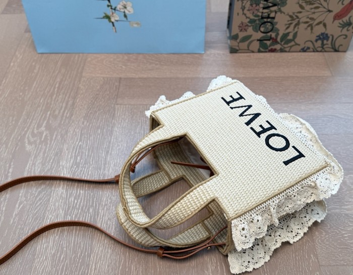 Canvas Straw plaited article bag ,4A ,size 23X19cm,no box,  B75-389-390