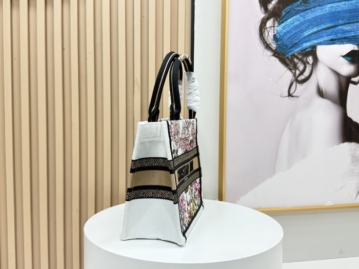 Canvas bag,4A ,size 26.5cm,no box,  B88-360