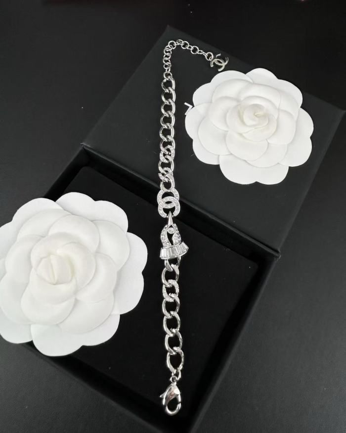Bracelet jewelry ,with box,  J25-204