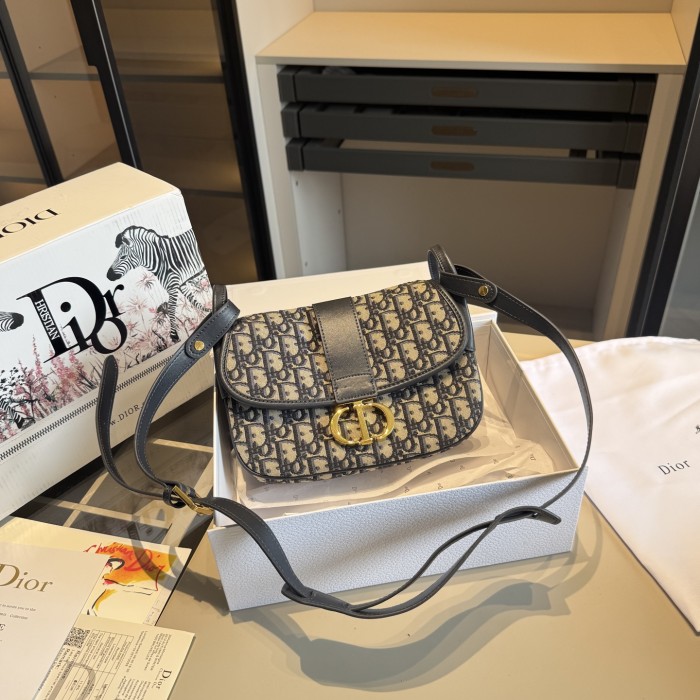 Split leather bag ,4A ,size 23x17x8cm,no box,  B88-362-363
