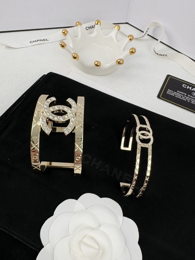 Bracelet jewelry ,with box, J25-221-222