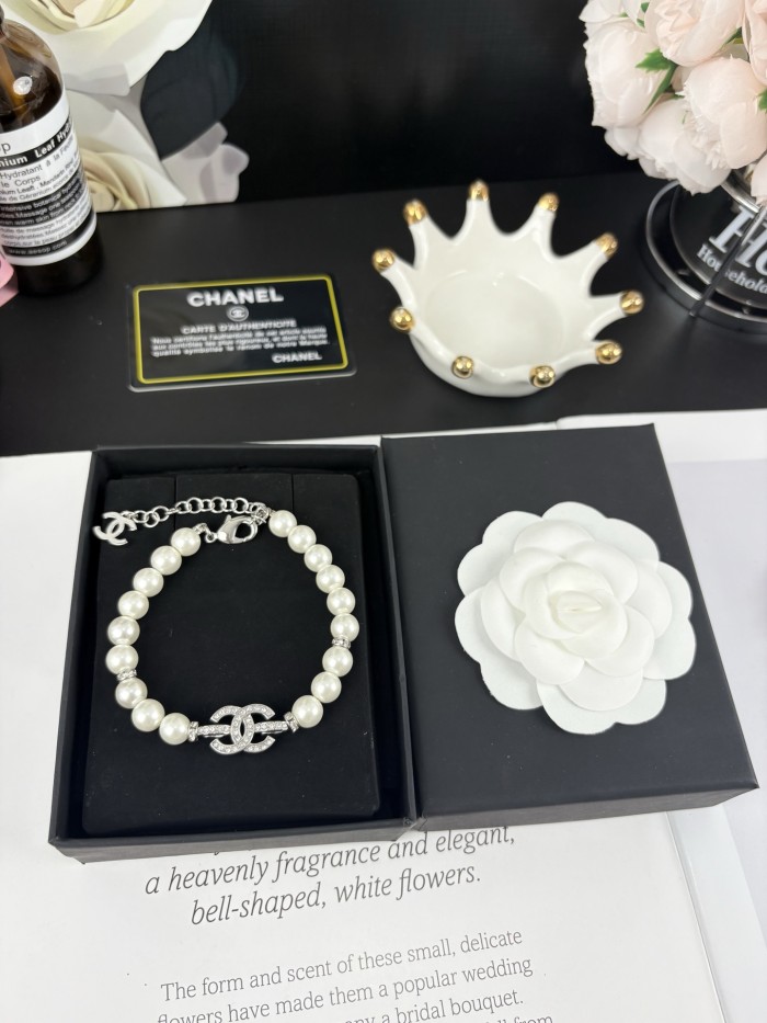 Bracelet jewelry ,with box,  J25-201
