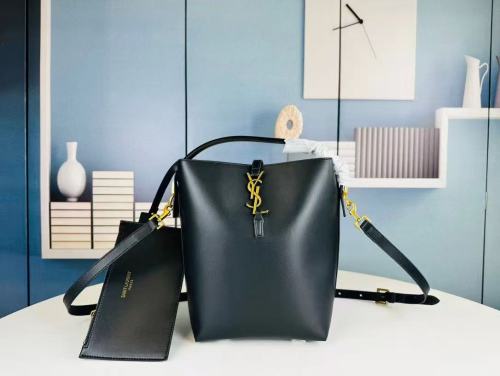 Leather bag ,5A ,size 19*26*10cm,no box,  B110-417