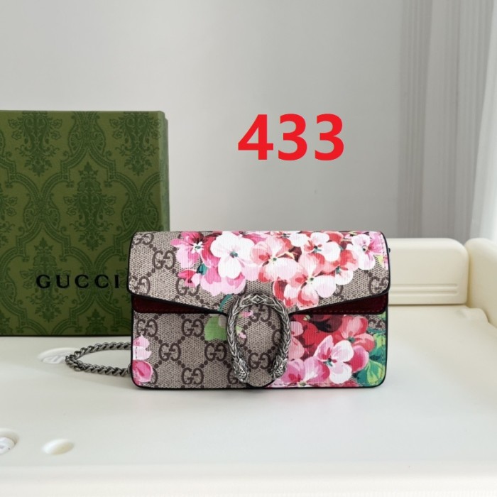 leather bag ,4A ,size 16.5*10*4.5cm,no box,  B75-432-433