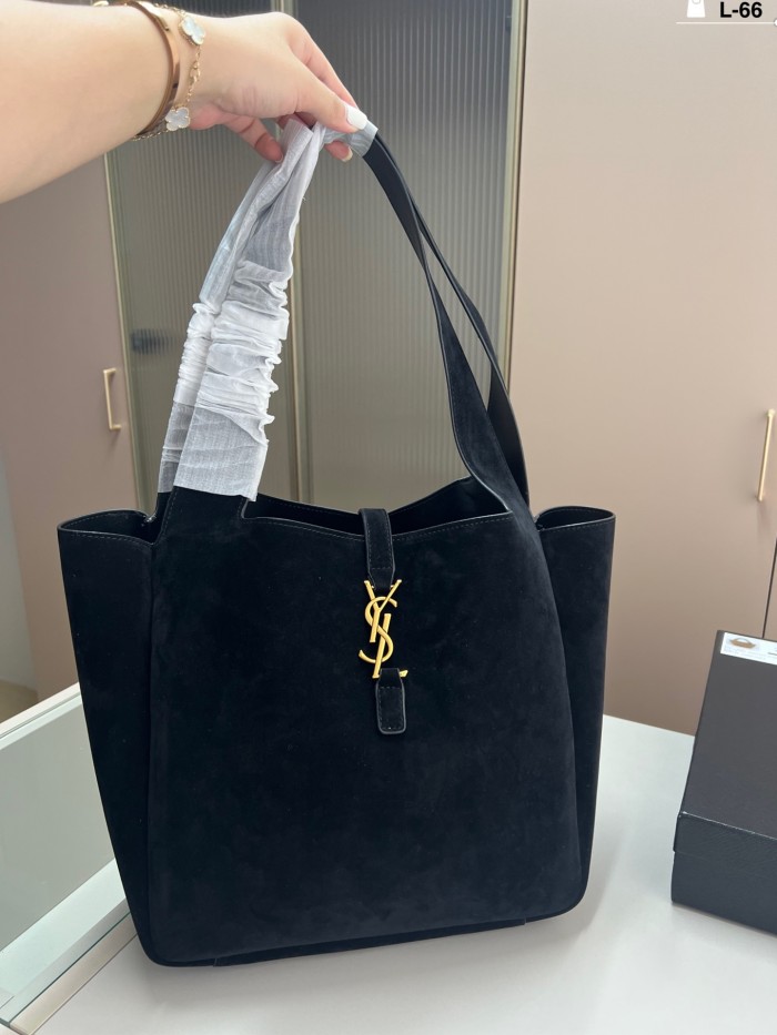 Split leather bag ,4A ,size 30x28cm,no box,  B80-182