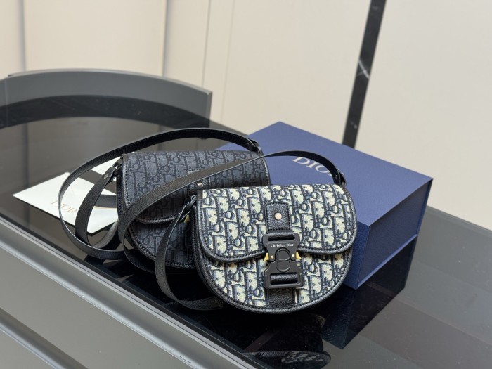 Split leather bag ,4A ,size 20x16cm,no box,  B75-428-429