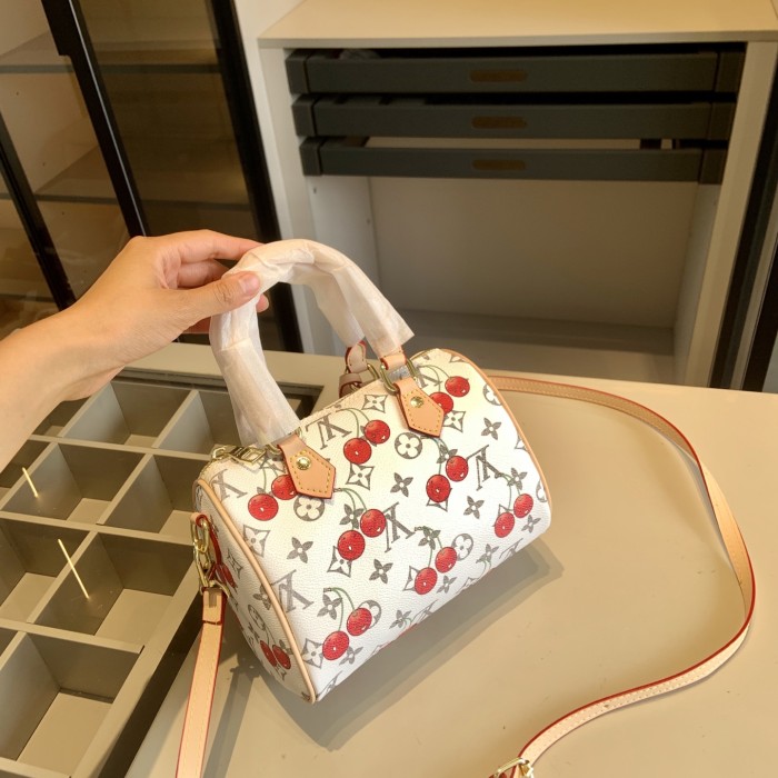 Split leather bag a set,3A ,no box,  B75-424