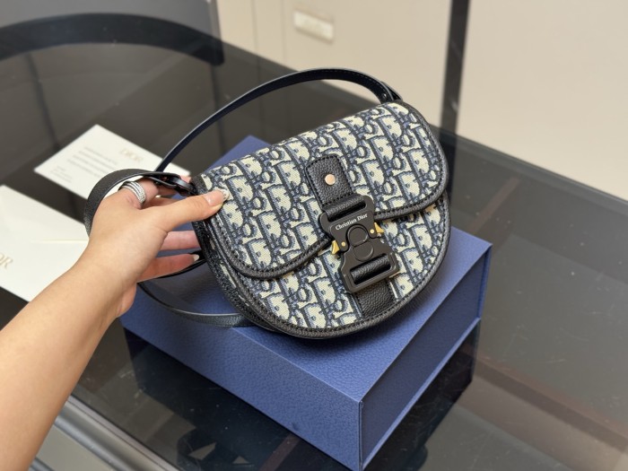 Split leather bag ,4A ,size 20x16cm,no box,  B75-428-429