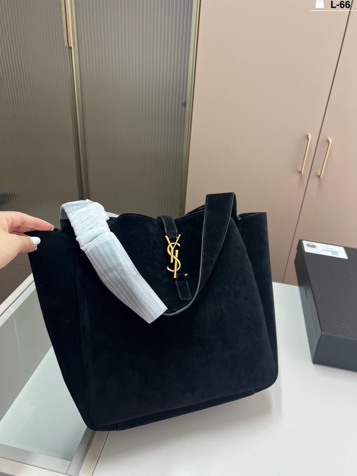 Split leather bag ,4A ,size 30x28cm,no box,  B80-182