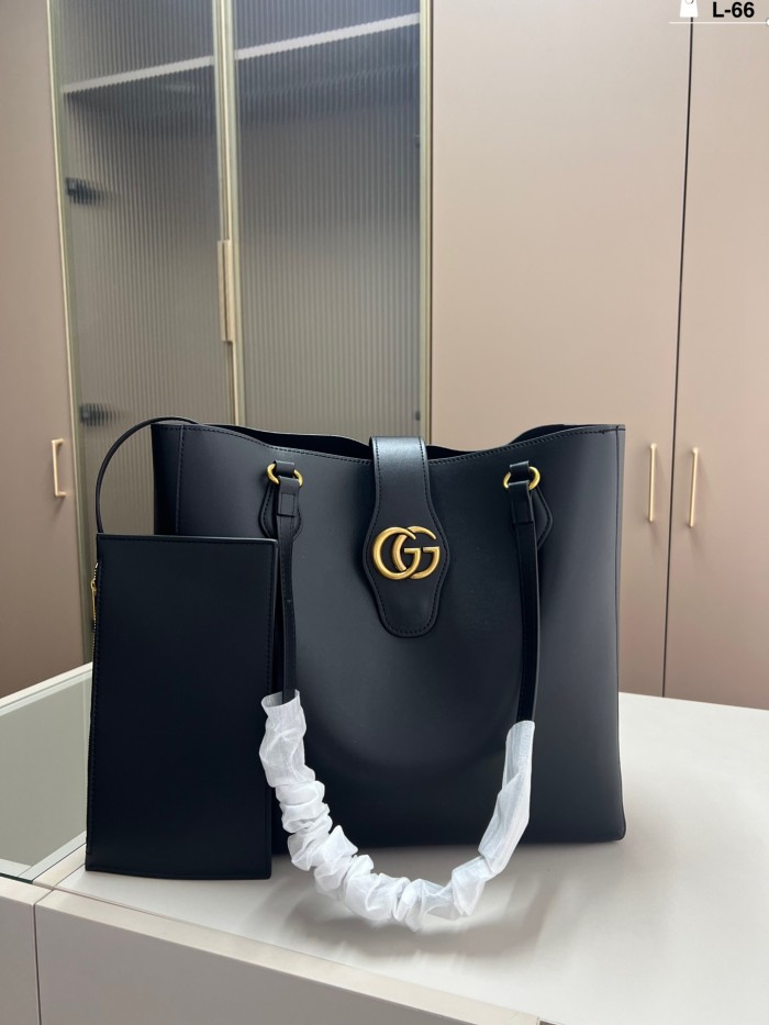 Split leather bag ,4A ,size 34x33cm,no box,  B75-431