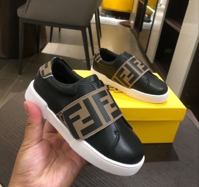 Kid's shoes, with box,size 26-35, SS60-251