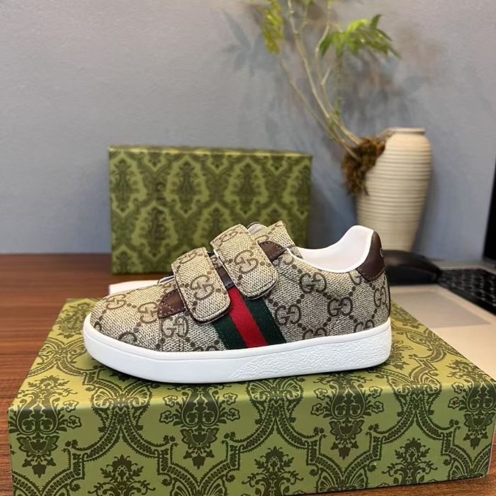 Kid's shoes, with box,size 23-35, SS60-536-538