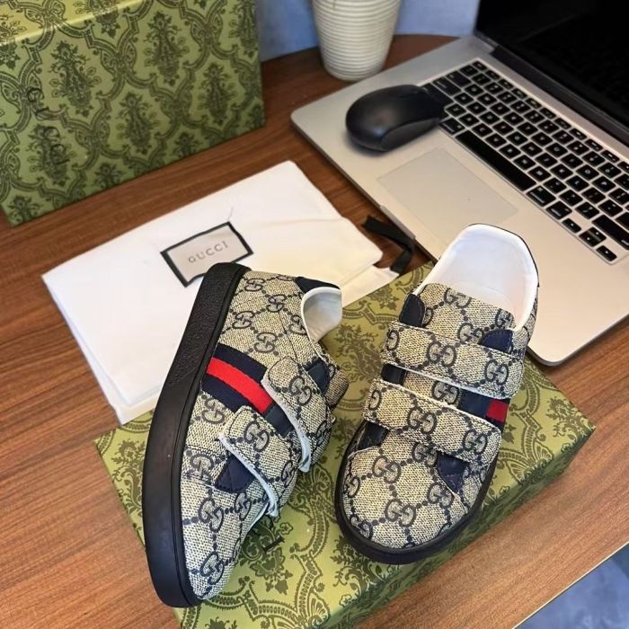 Kid's shoes, with box,size 23-35, SS60-536-538