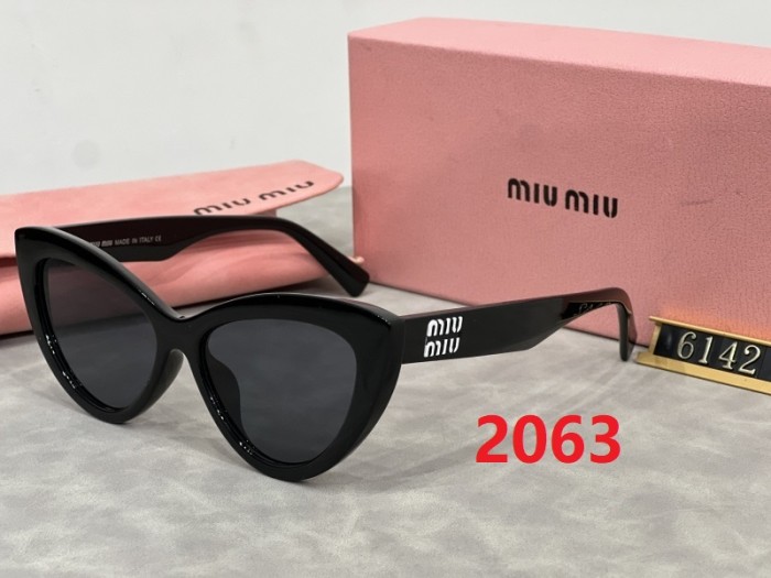 Blue light blocking sunglasses with the box and case ,G25-2063-2067