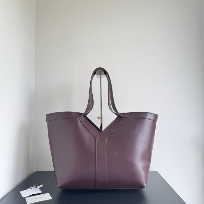 Leather bag ,5A ,size 34*29*17cm,no box,  B110-419