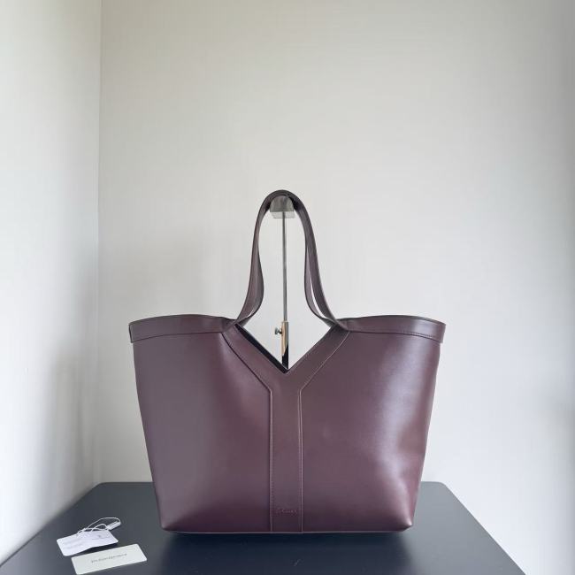 Leather bag ,5A ,size 34*29*17cm,no box, B110-419