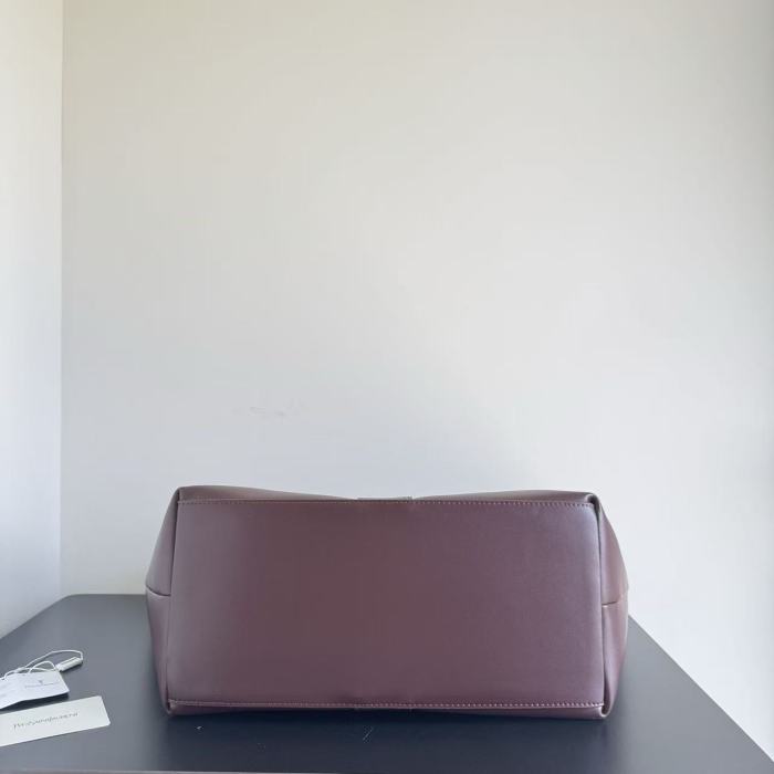 Leather bag ,5A ,size 34*29*17cm,no box,  B110-419