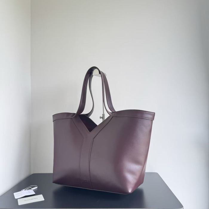 Leather bag ,5A ,size 34*29*17cm,no box,  B110-419