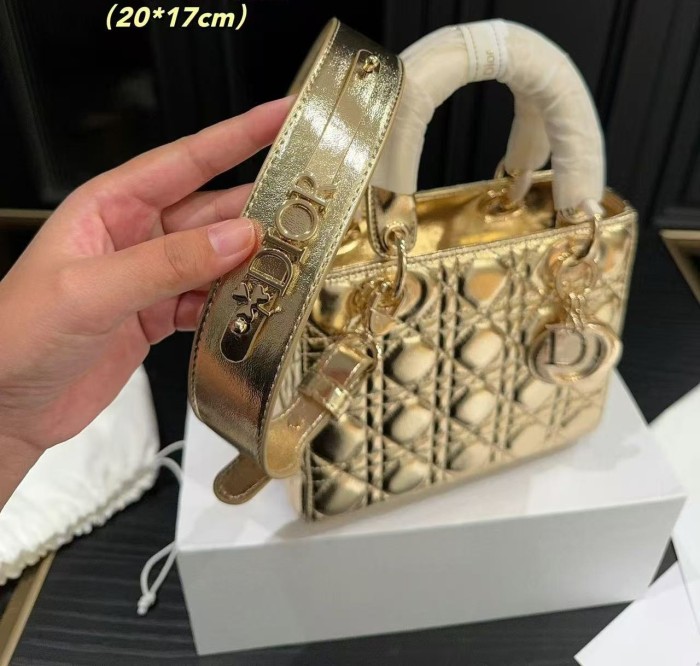 Leather bag ,5A ,size 20*17cm,no box,  B110-44