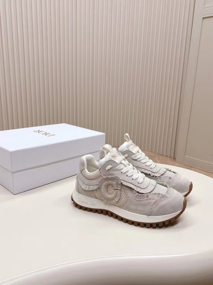 Women  sneakers shoes,size 35-41,SS110-105
