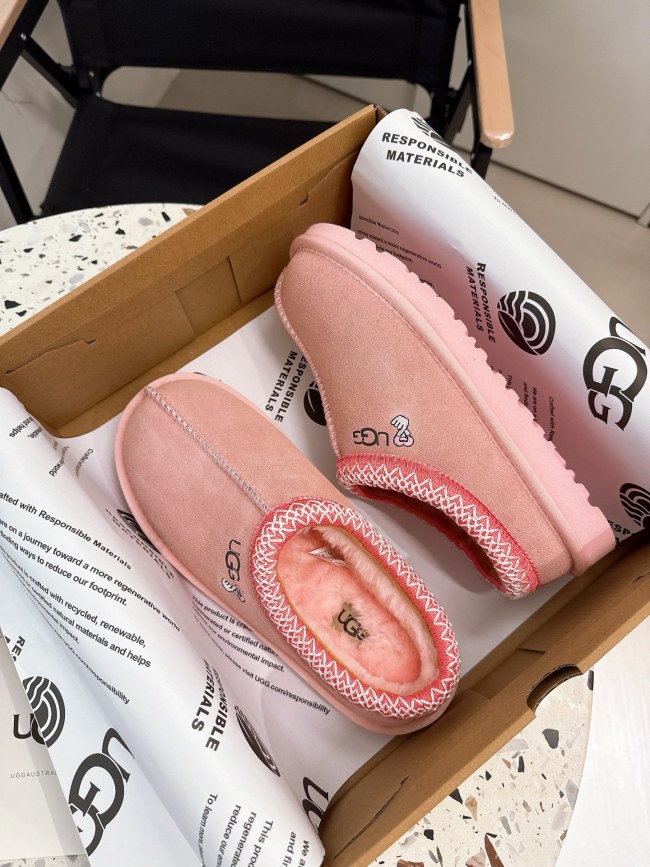 women fur shoes, size 36-44,  with box, SS50-365