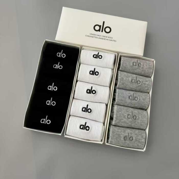 Embroidery breathable sports cotton socks for men women， 5 pairs of 1 box. free size,CL10-53