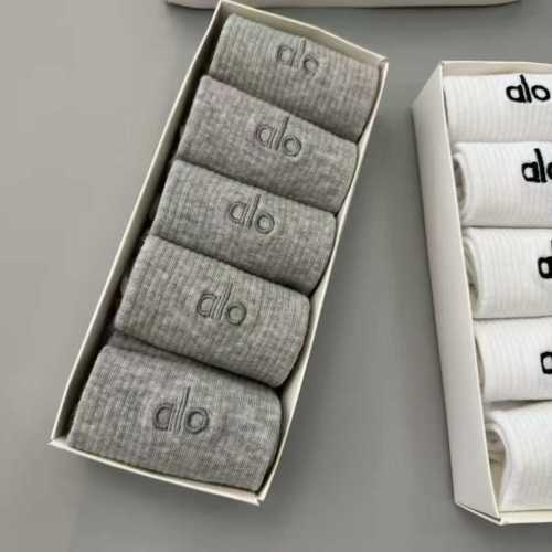 Embroidery breathable sports cotton socks for men women， 5 pairs of 1 box. free size,CL10-53