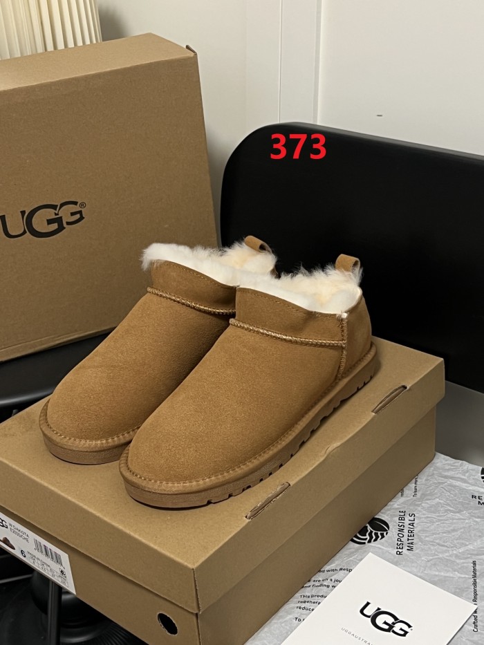 Women fur shoes, size 35-44,  with box, SS50-373