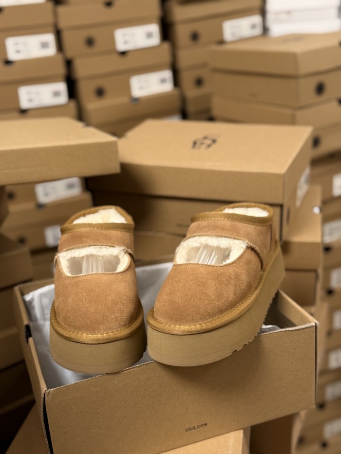 Women fur shoes, size 35-40,  with box, SS70-178