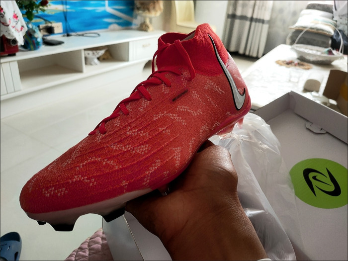 2025 New style FG TF football shoes,with box,size 38-45,SS70-505-528