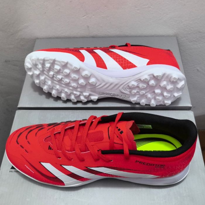2025 New style FG AG TF football shoes,with box,size 36-45,SS70-476-504