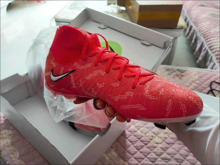2025 New style FG TF football shoes,with box,size 38-45,SS70-505-528