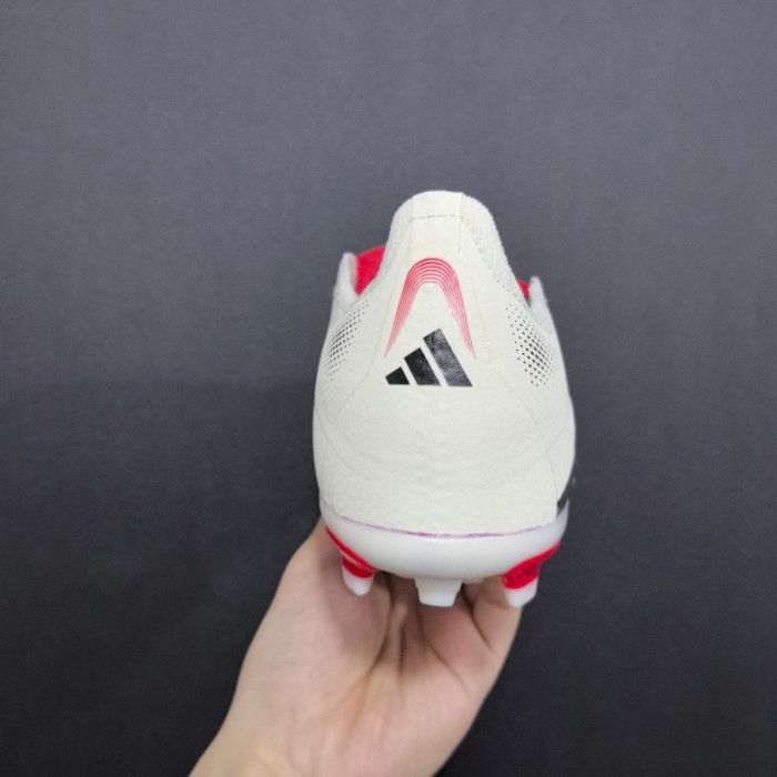 2025 New style FG AG TF football shoes,with box,size 36-45,SS70-476-504