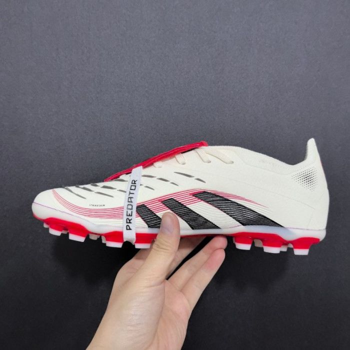 2025 New style FG AG TF football shoes,with box,size 36-45,SS70-476-504