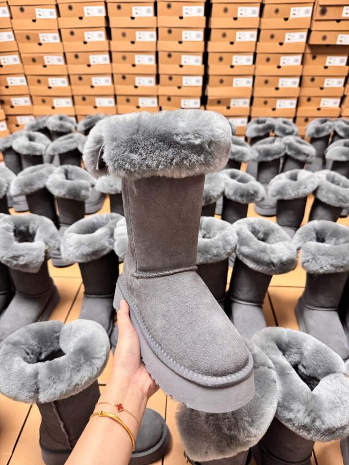 Women leather fur boot shoes, size 35-40,  with box, SS80-99