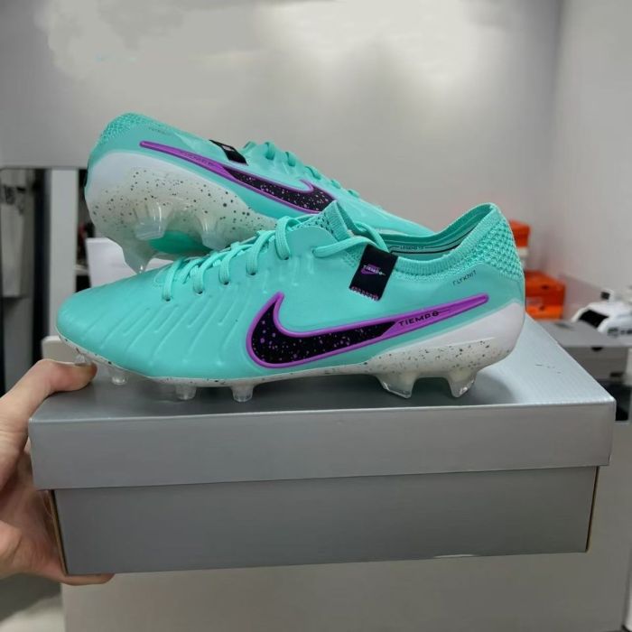2025 New style FG TF football shoes,with box,size 38-45,SS70-562-586