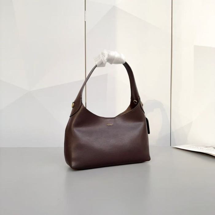 leather bag ,5A ,size 23.5×18.5×7.5cm,no box,  B98-177