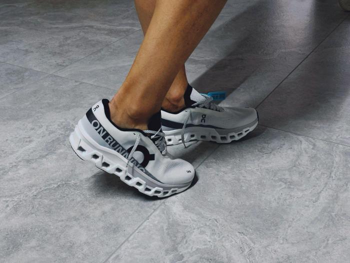 Women and men runner sneaker shoes,  with box,size 36-45，SS70-626-643