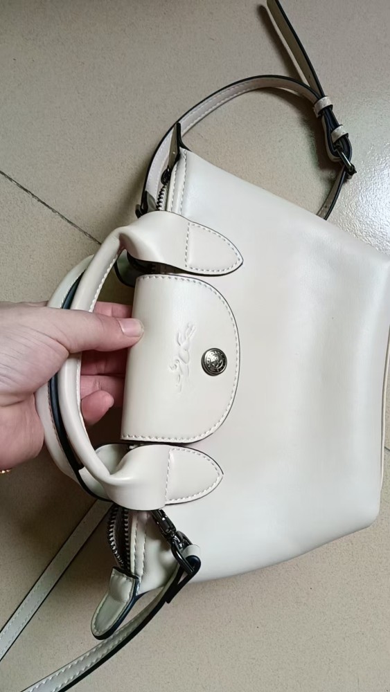split leather,Ladies' single-shoulder bag and crossbody bag,no box, size 17*10*14cm,B35-229-239
