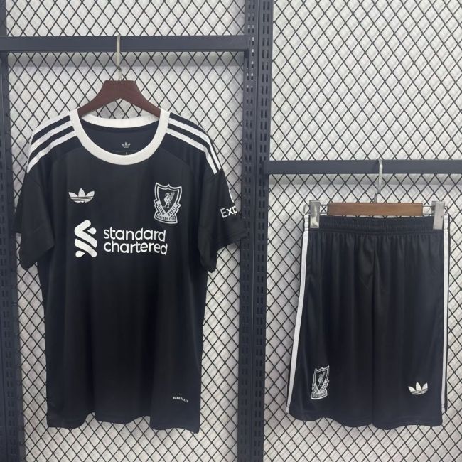 Adult jerseys and Kid's quick-drying football jersey, A set of top and shorts, CL25-305