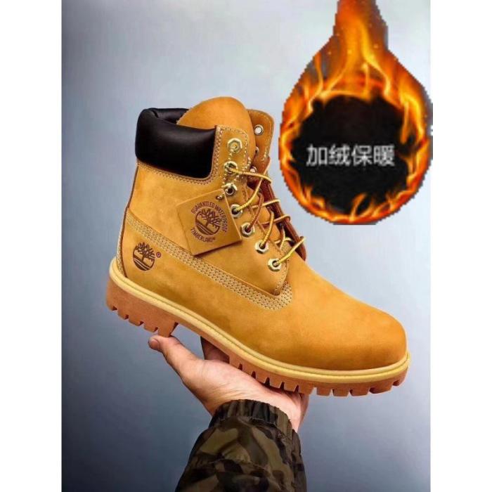Waterproof and durable outdoor leather boots,with box, the boots run a size large, size 36-46.SS80-116-121
