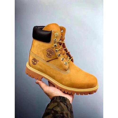Waterproof and durable outdoor leather boots,with box, the boots run a size large, size 36-46.SS80-116-121