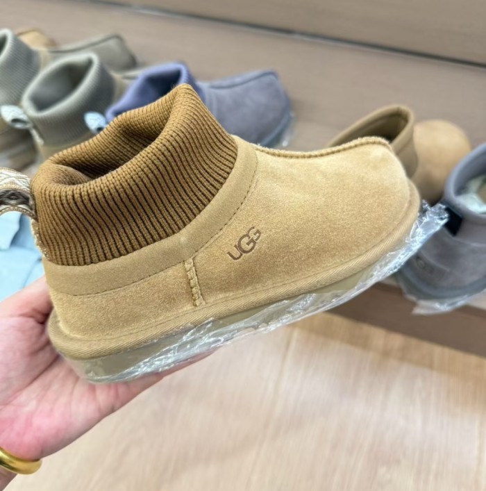 Kids flat snow boots shoes, wih box, size 28-37, SS60-621-623