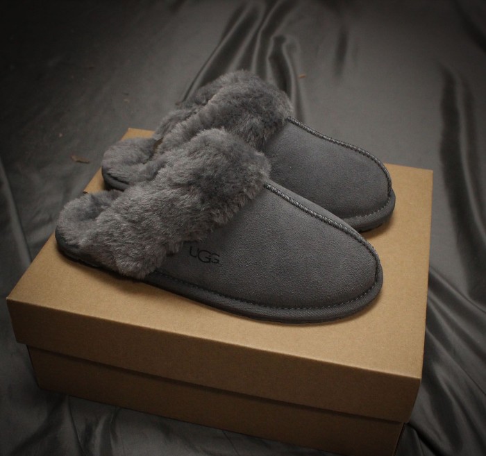 Women flat fur slipper shoes,  size 34-44, with box, SS50-385-387