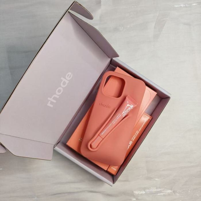 Phone cases and lip gloss,with box,B15-19-27
