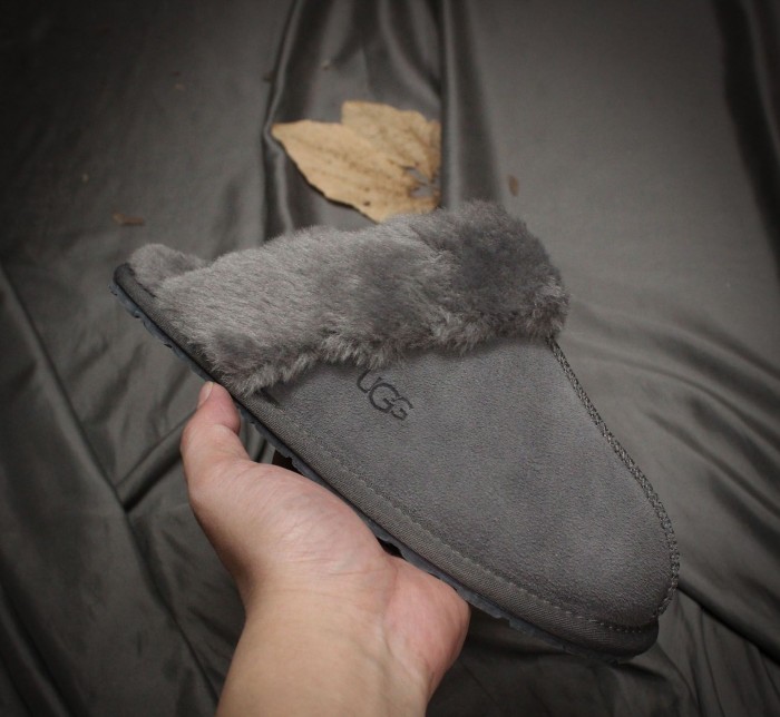 Women flat fur slipper shoes,  size 34-44, with box, SS50-385-387