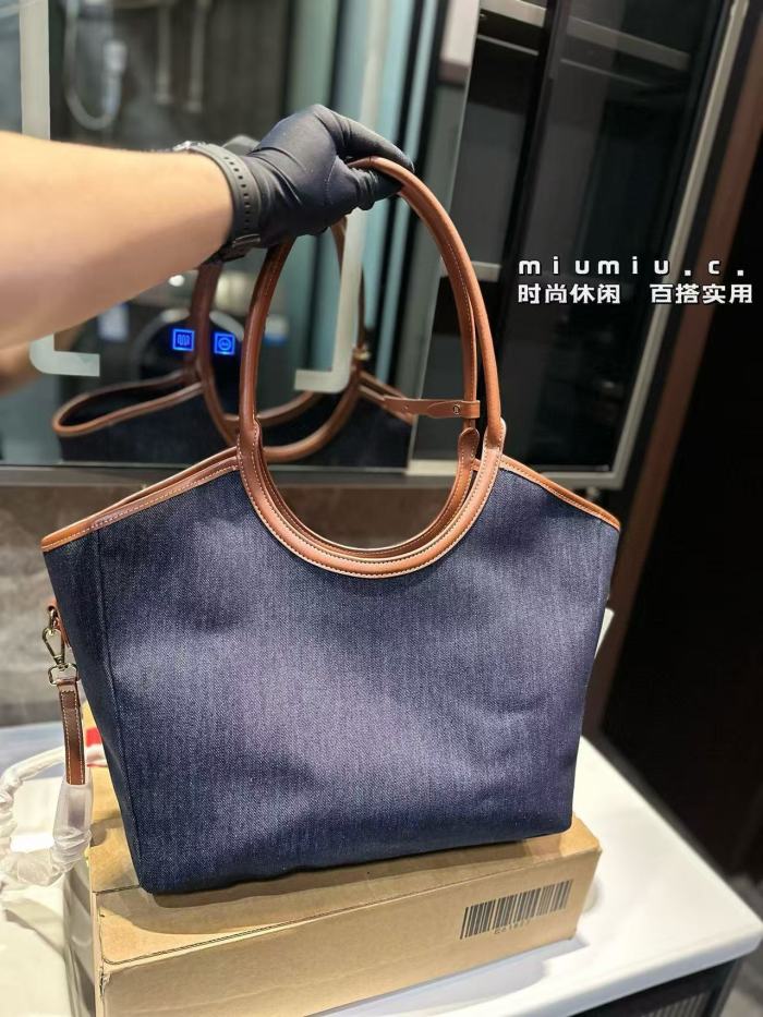 Canvas bag ，Split leather bag ,4A ,size 38*30cm,no box,  B98-82