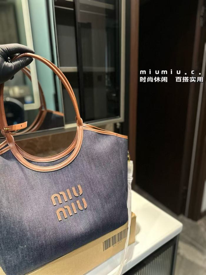 Canvas bag ，Split leather bag ,4A ,size 38*30cm,no box,  B98-82